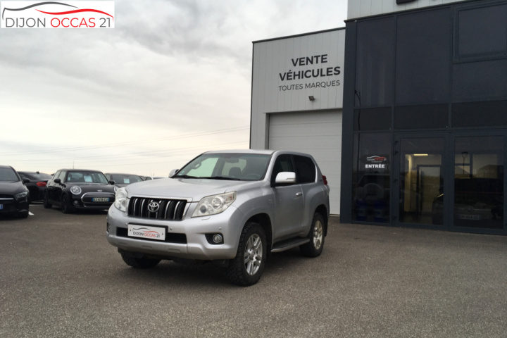 TOYOTA LAND CRUISER II