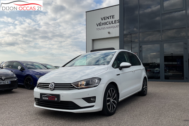 VOLKSWAGEN GOLF SPORTSVAN