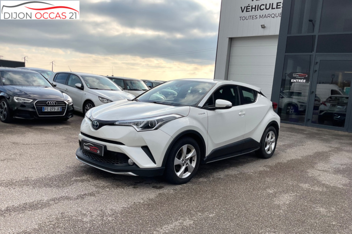 TOYOTA C-HR HYBRIDE PRO