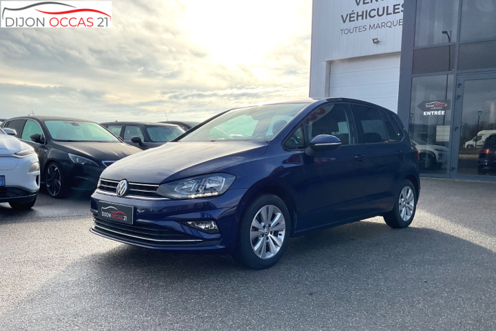 VOLKSWAGEN GOLF SPORTSVAN