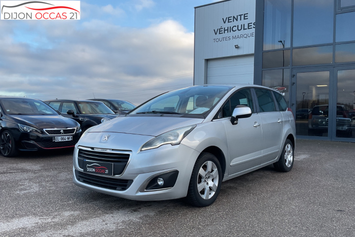 PEUGEOT 5008