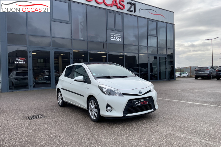 TOYOTA YARIS HYBRIDE